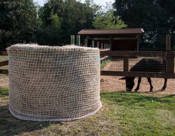 Netz für Strohballenabdeckung mittelgroß Maschengröße 50 mm  Ø 160x150