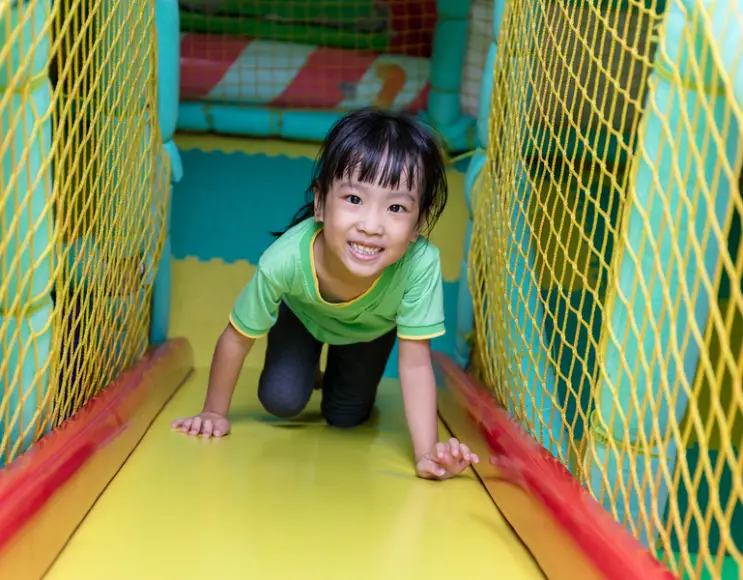 Fallschutznetz für Spielplätze oder Trampoline gelb