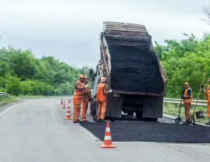 Abdeckplane Lastwagen für Bitumen e heißes Material Farbe schwarz. Ösen rund 17 mm - cod.CBHTN-17T