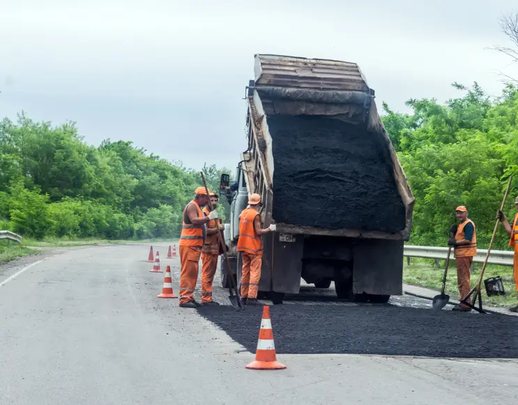 Abdeckplane Lastwagen für Bitumen e heißes Material Farbe schwarz. Ösen rund 17 mm